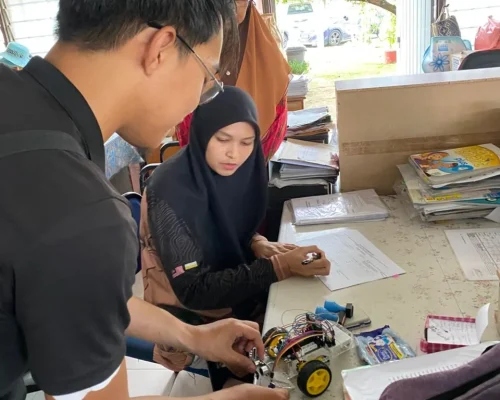 ROBOTICS & STEM KITS